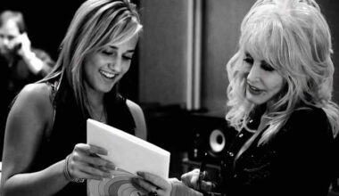 ‘She opened doors in my life’: Houston-raised singer remembers Dolly Parton