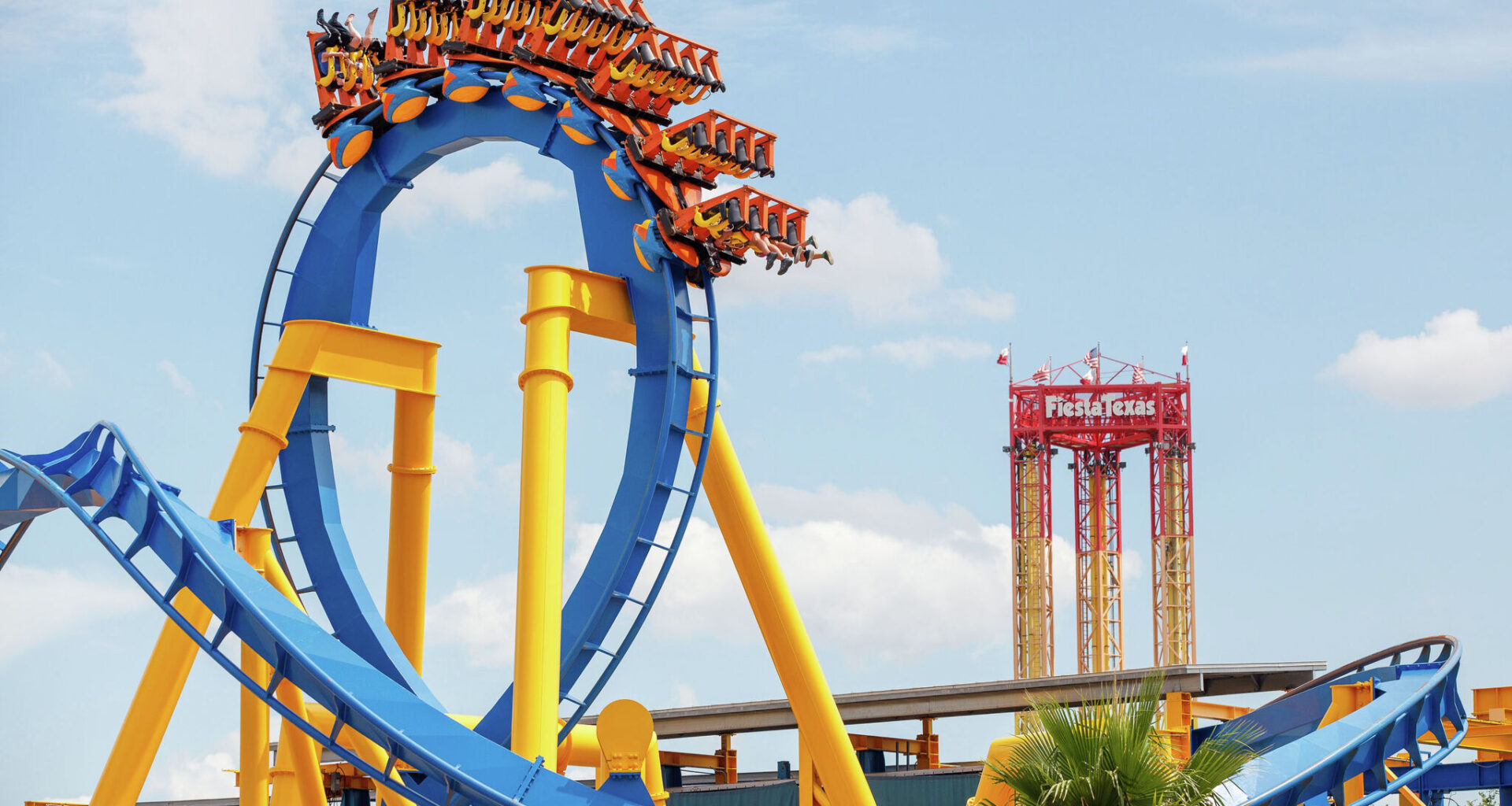 Six Flags to move headquarters to Arlington, Texas