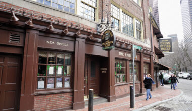 Houston's Fertitta family to buy historic Boston restaurant