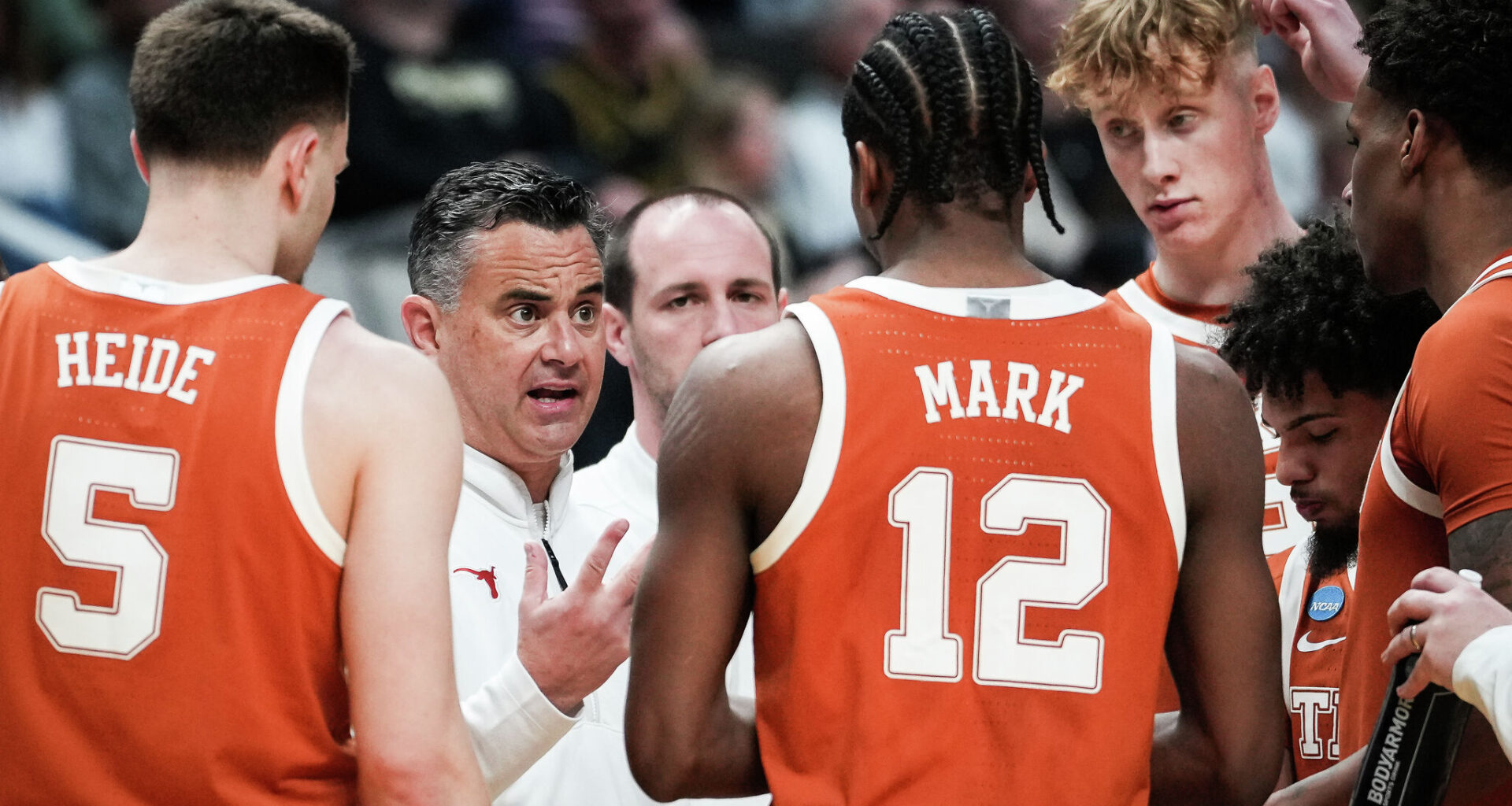 Texas basketball coach Sean Miller praises Jordan Pope, Tramon Mark