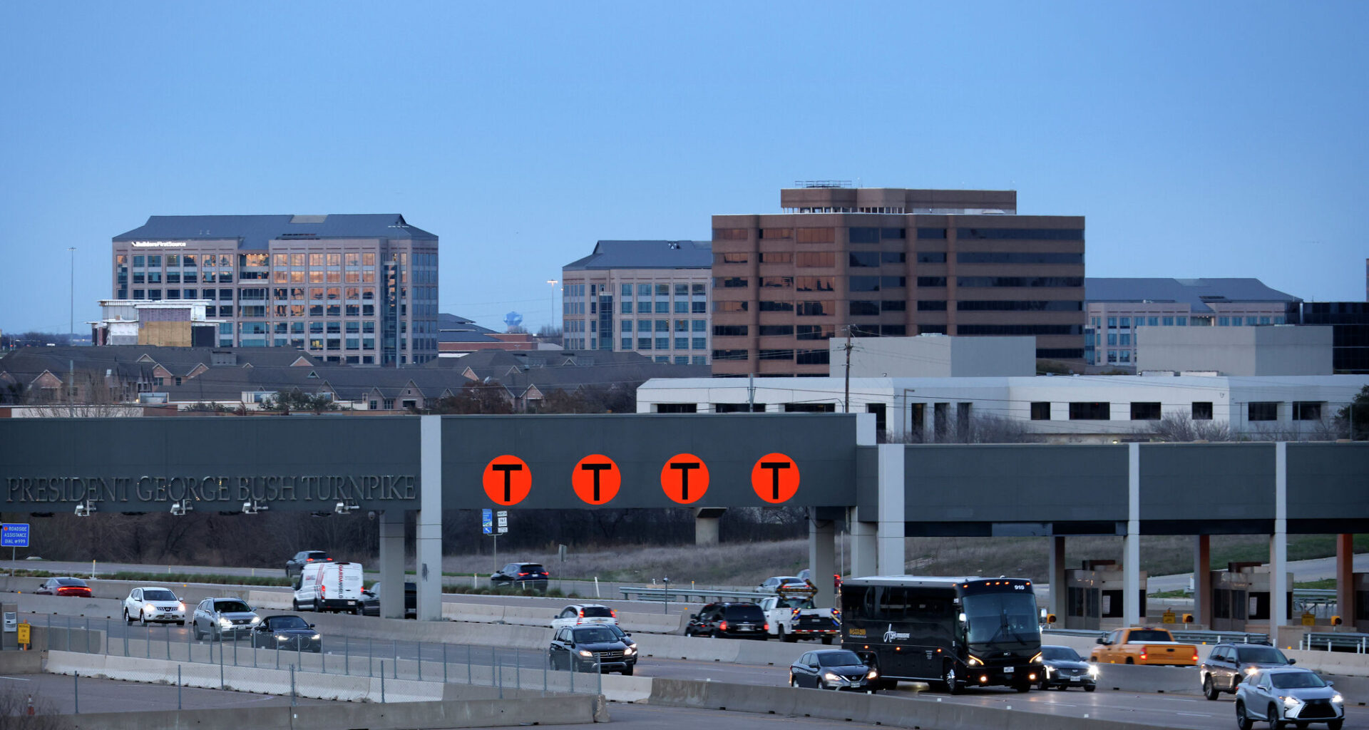 NTTA deactivated traffic signals in 2010 after switching to an all-electric system. Here’s why they disappeared and how open-road tolling works. 