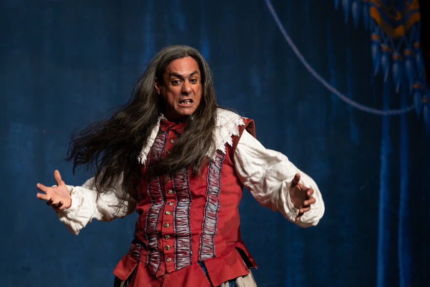 Julio Mella performs a scene from Merry Wives during The Great Austin Shake Off on Saturday, Aug. 22, 2026, at the Scottish Rite Theater in Austin, Texas. Michael Minasi / KUT News