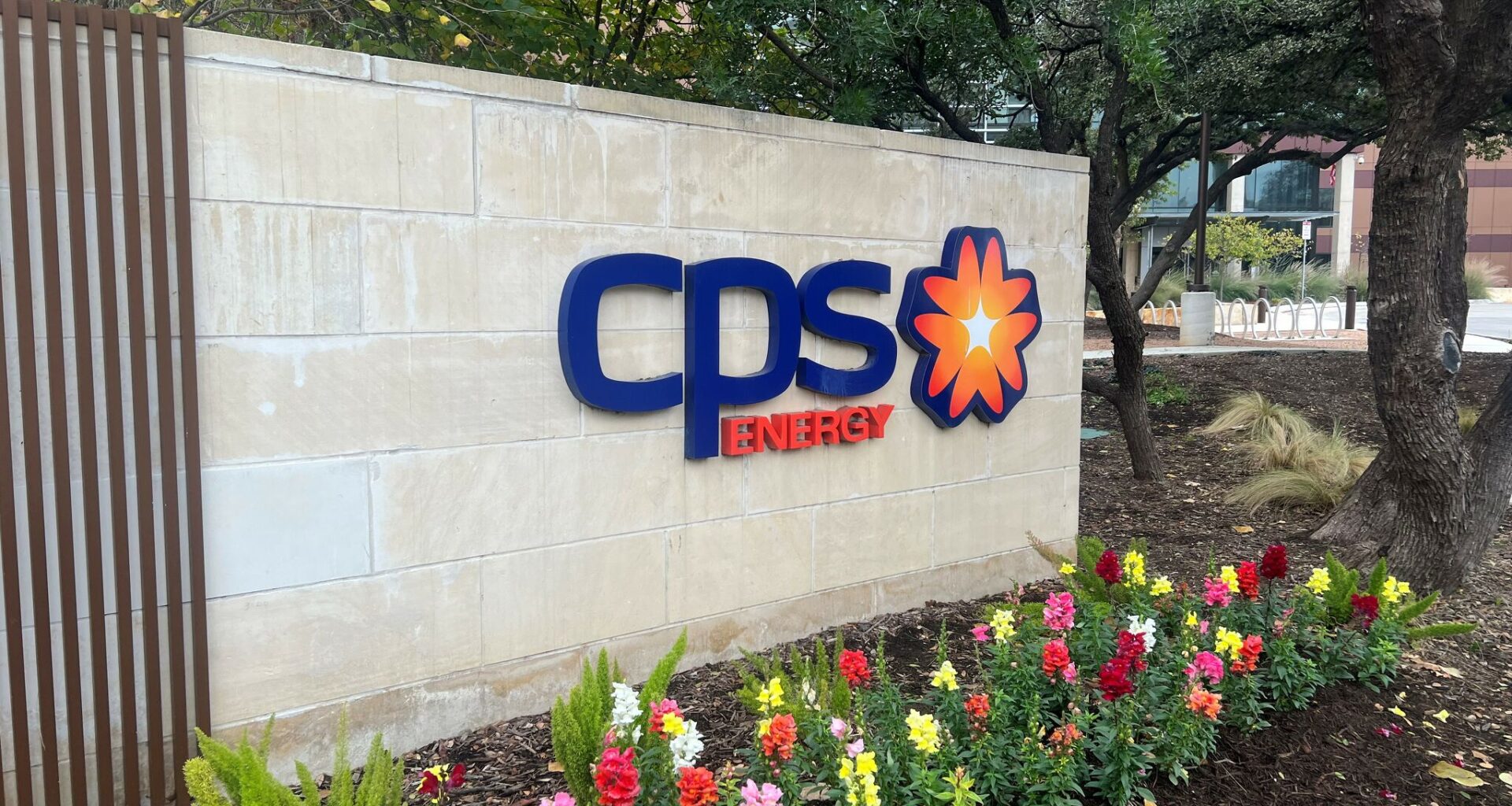 Thousands without power as abrupt storms spark CPS Energy outages