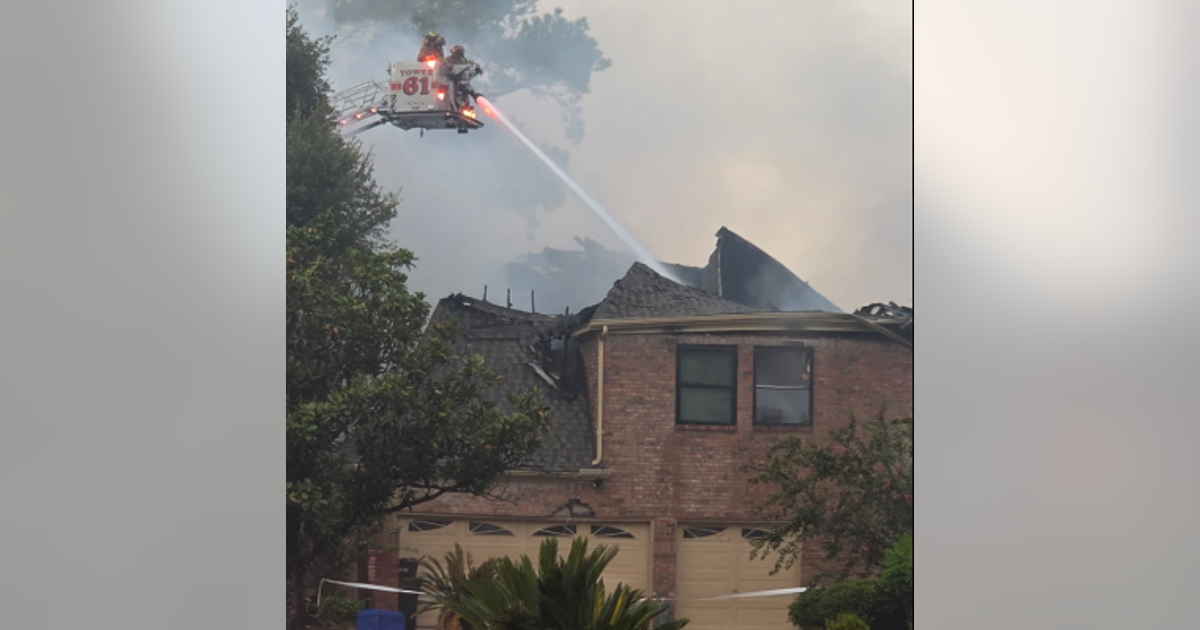 Harris County fire: Lightning strike sparks house fire on Ivy Falls Drive