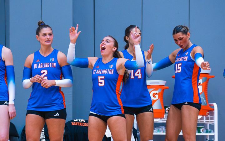 Mavericks Edge SIUE in Five-Set Thriller, 3-2