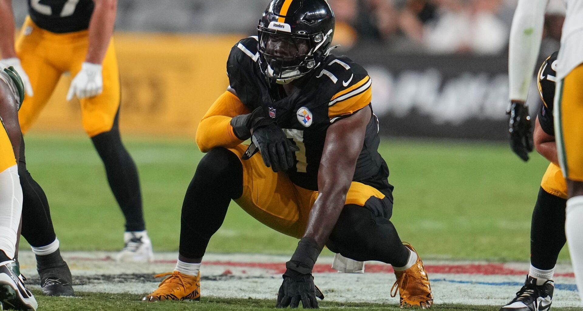 Cowboys acquire offensive tackle Broderick Jones from Steelers, AP source says