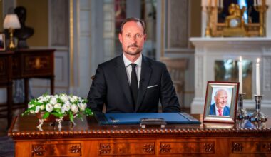 Norway's new king pays tribute to his late father as tens of thousands mourn