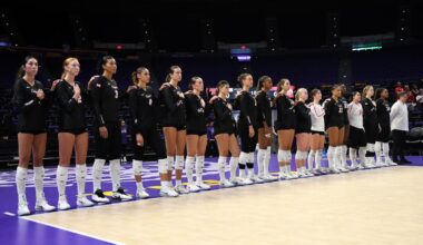 Houston Falls in Five Sets to Wake Forest