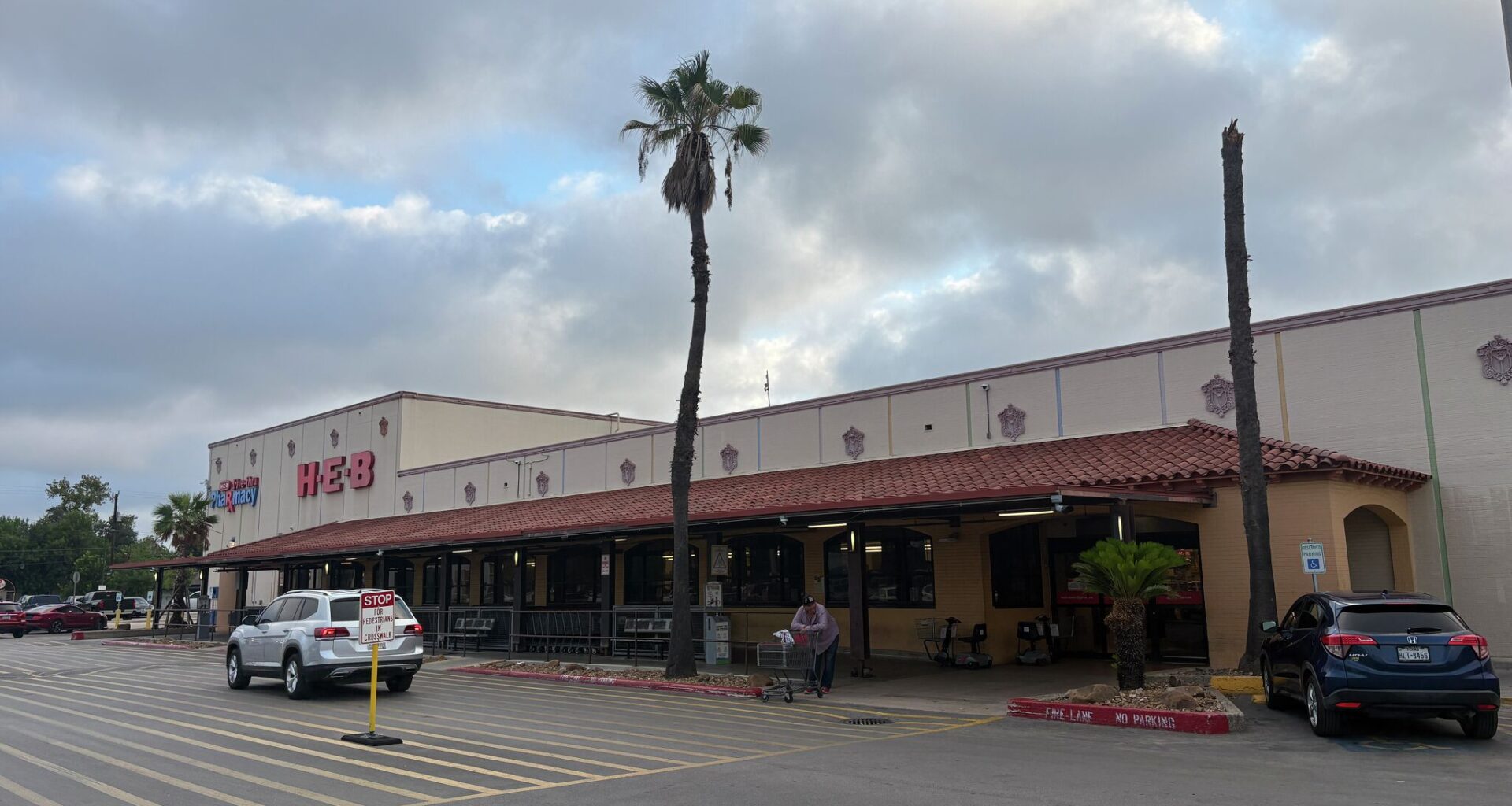Las Palmas H-E-B reopens Sunday after San Antonio storm