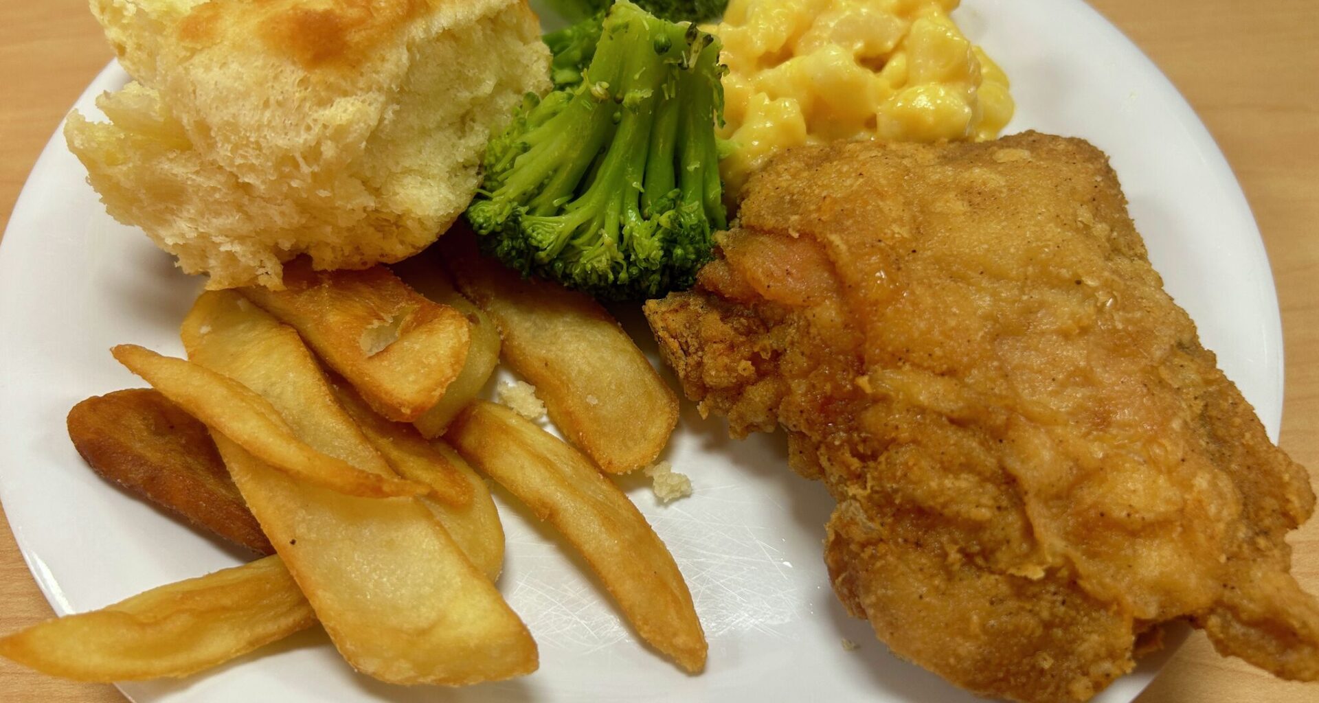 A plate of food from Golden Corral.