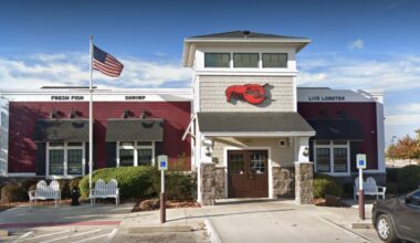 Are more Red Lobster locations closing in San Antonio? 