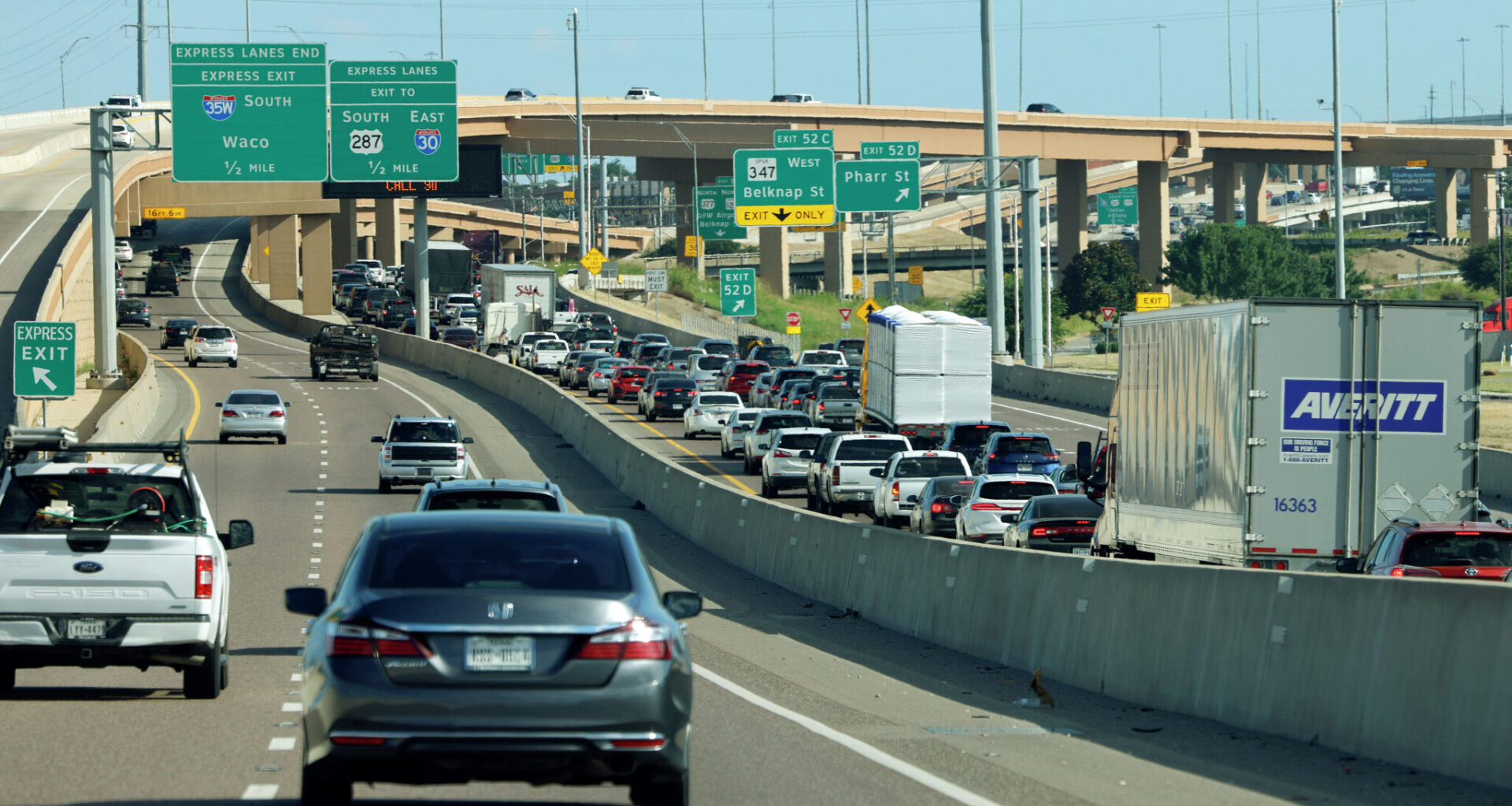  TxDOT’s new statewide transportation plan outlines a decade of potential investment in the Dallas and Fort Worth districts. 