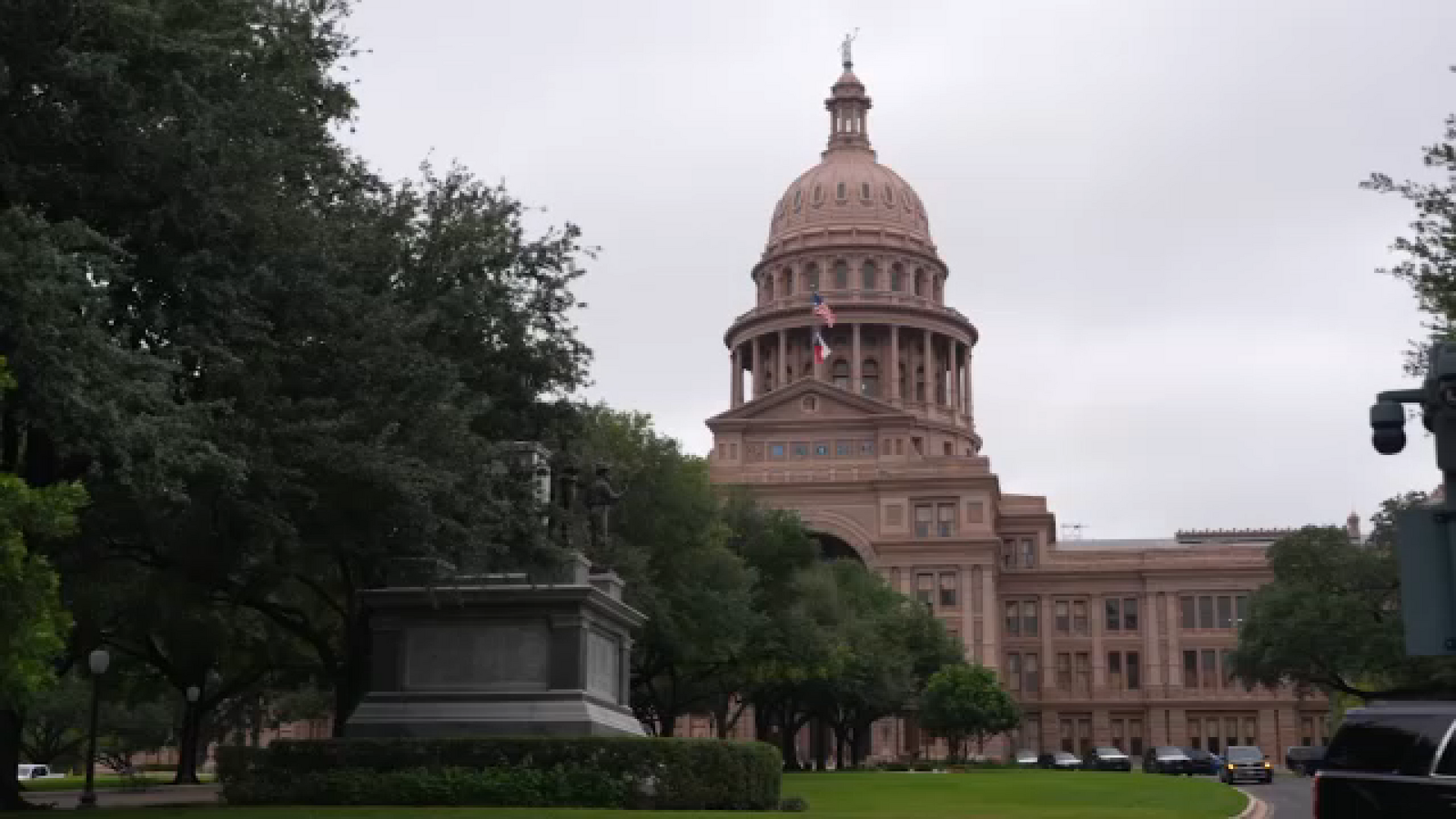 Texas should establish three-year bachelor's degree options, Gov. Greg Abbott says