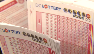 Powerball jackpot climbs to $905M after Texas ticket wins $2M