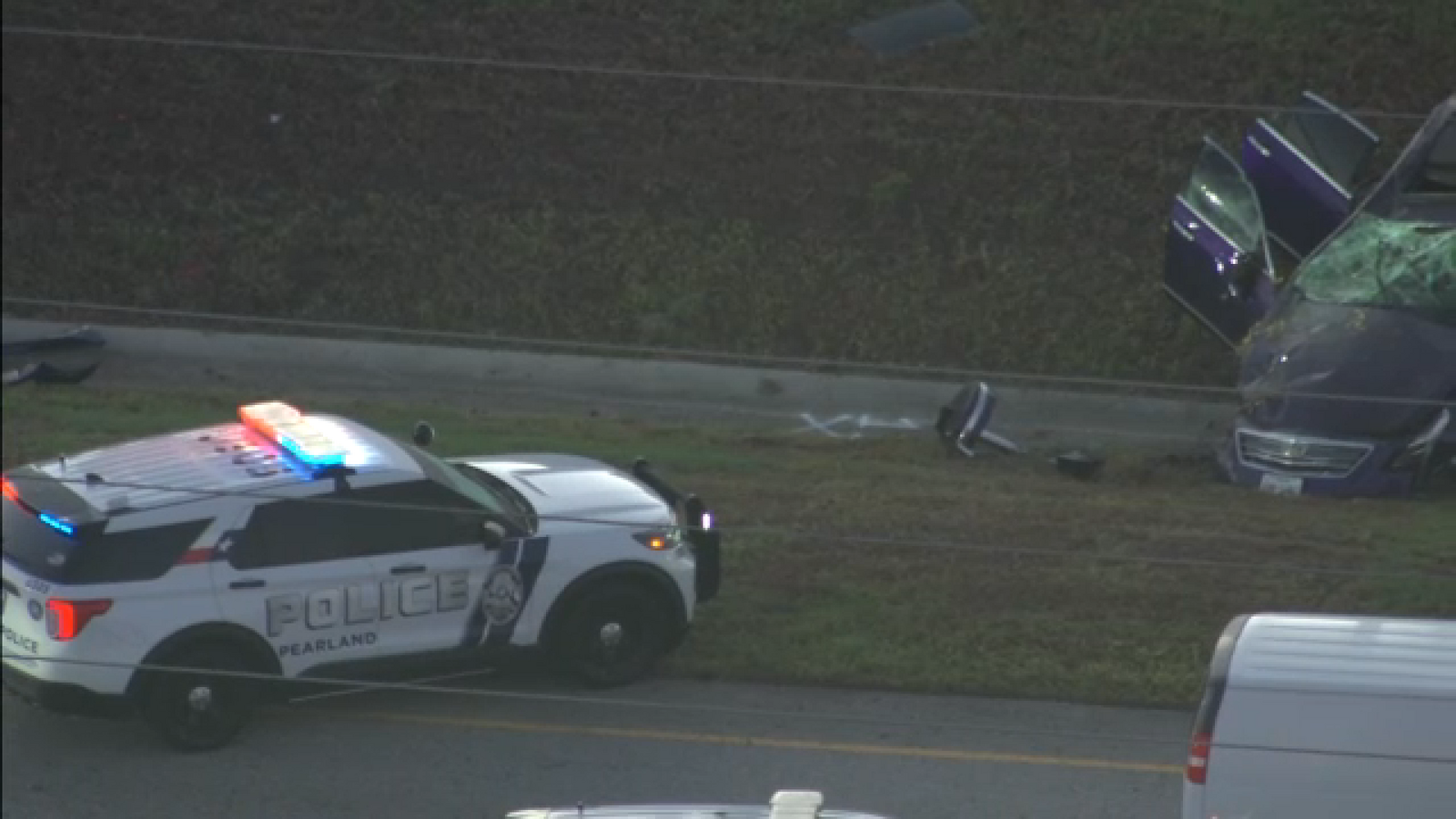 Person killed in single-car crash on Highway 288 outbound near Beltway 8, Pearland PD says