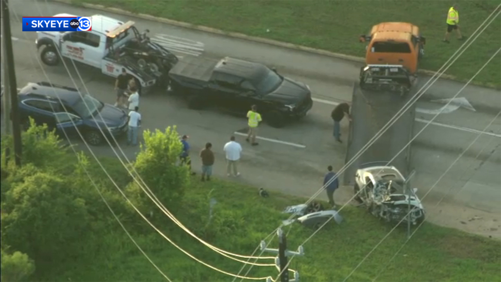 Investigation underway after person flees following crash on Beamer Road, Houston police say