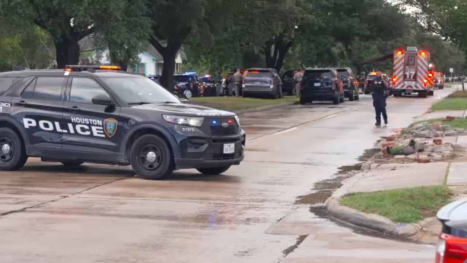 Officers shoot at armed suspect accused of firing at multiple vehicles in northeast Houston, police department says