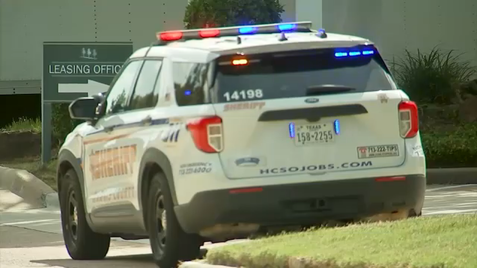 Alleged intruder shot, killed by 911 caller inside apartment in north Harris County, sheriff's office says