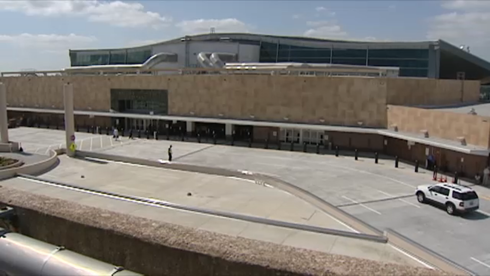 Hobby Airport receives a 'general threat', security protocols underway, Houston police say