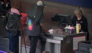 Houston airport workers receive $5 minimum wage increase