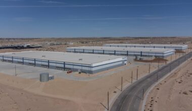Feds to sell Texas warehouses it bought for migrant detention
