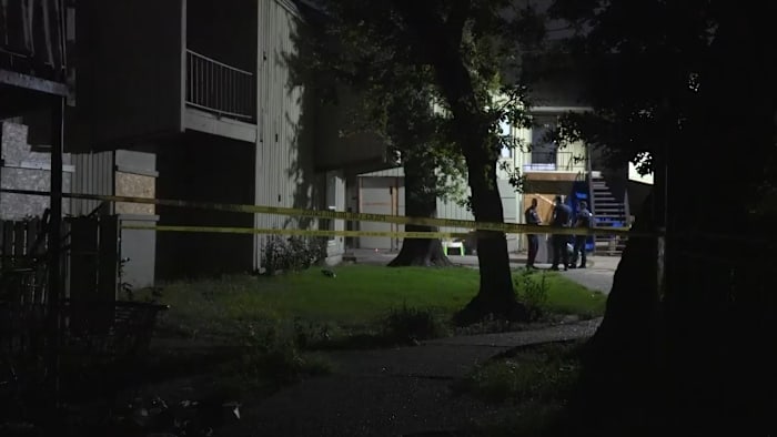 Man with multiple gunshot wounds found dead in northwest Houston, HPD says