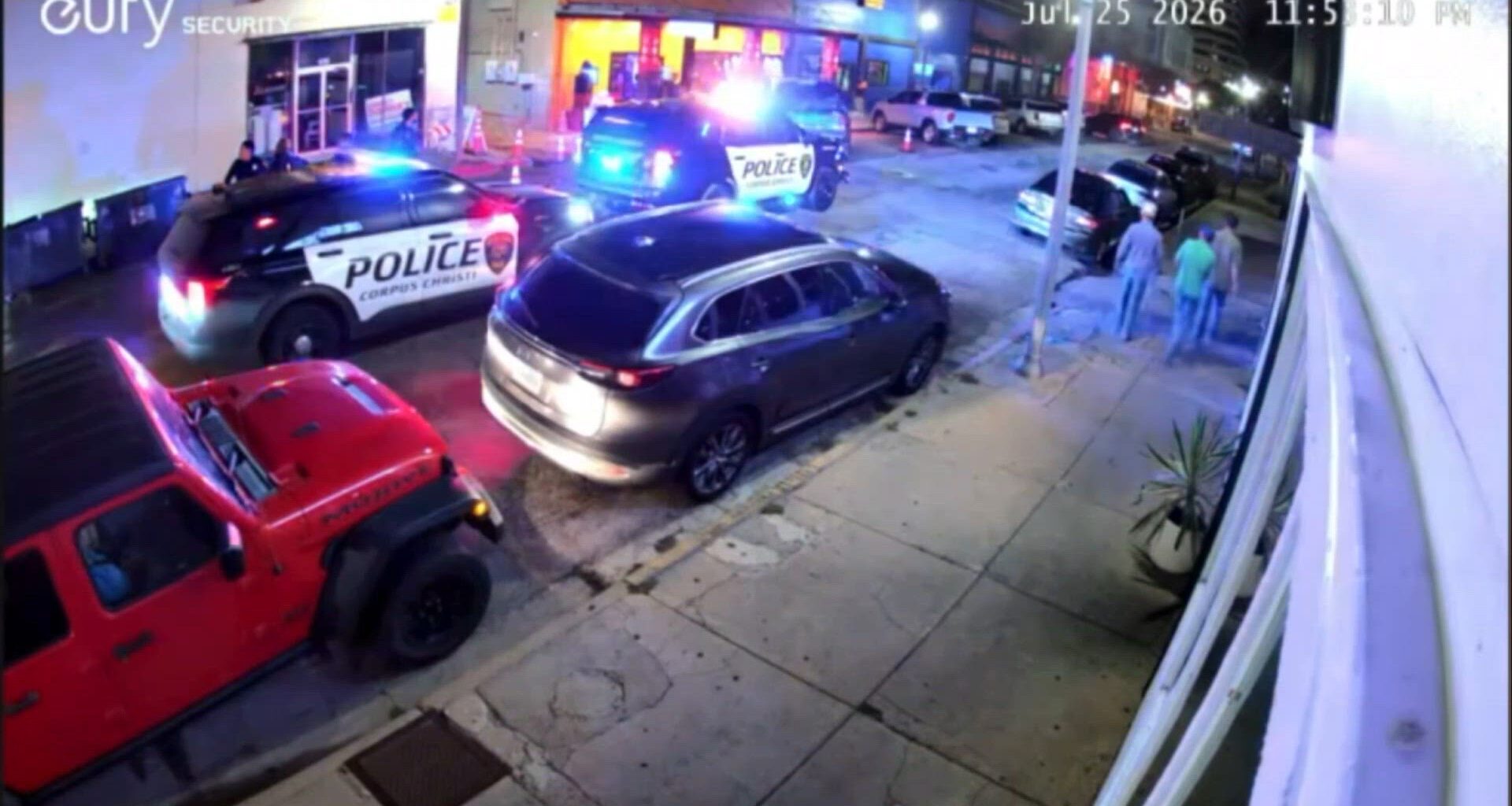 Corpus Christi police: Suspect arrived on horseback before allegedly pointing rifle at bar staff