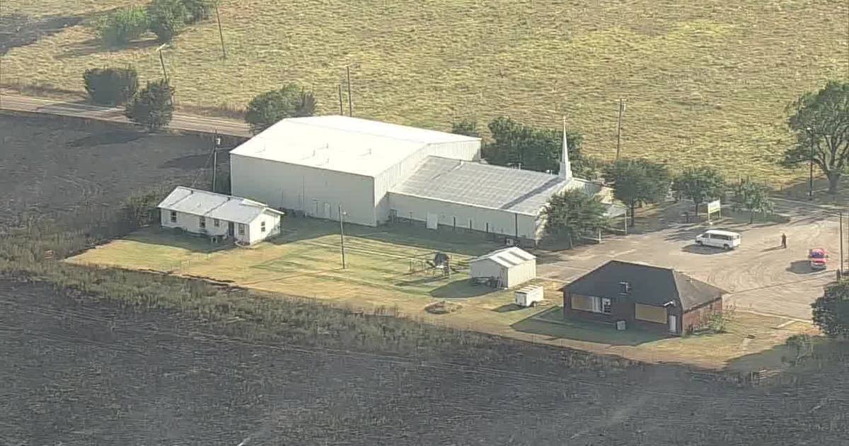 Church in Ferris narrowly misses major damage from Dallas County grass fire