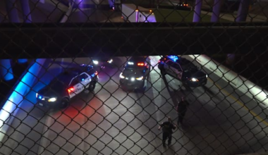 Motorcyclist dies after flying over US-59 railing