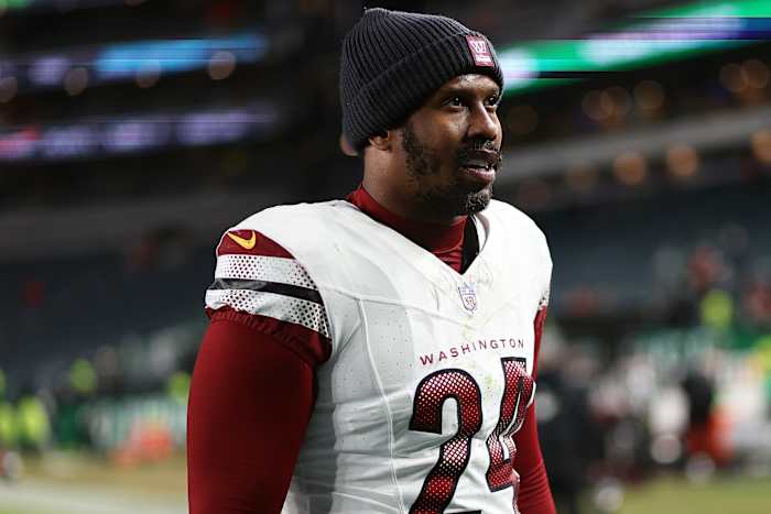 Von Miller is set to join his hometown Dallas Cowboys after agreeing to 1-year deal
