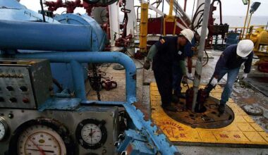 Texas energy companies sign major oil deals with Venezuela
