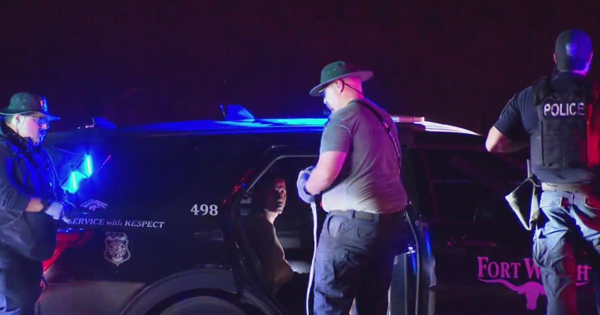 Suspect in custody after chase across multiple highways in Fort Worth, police say