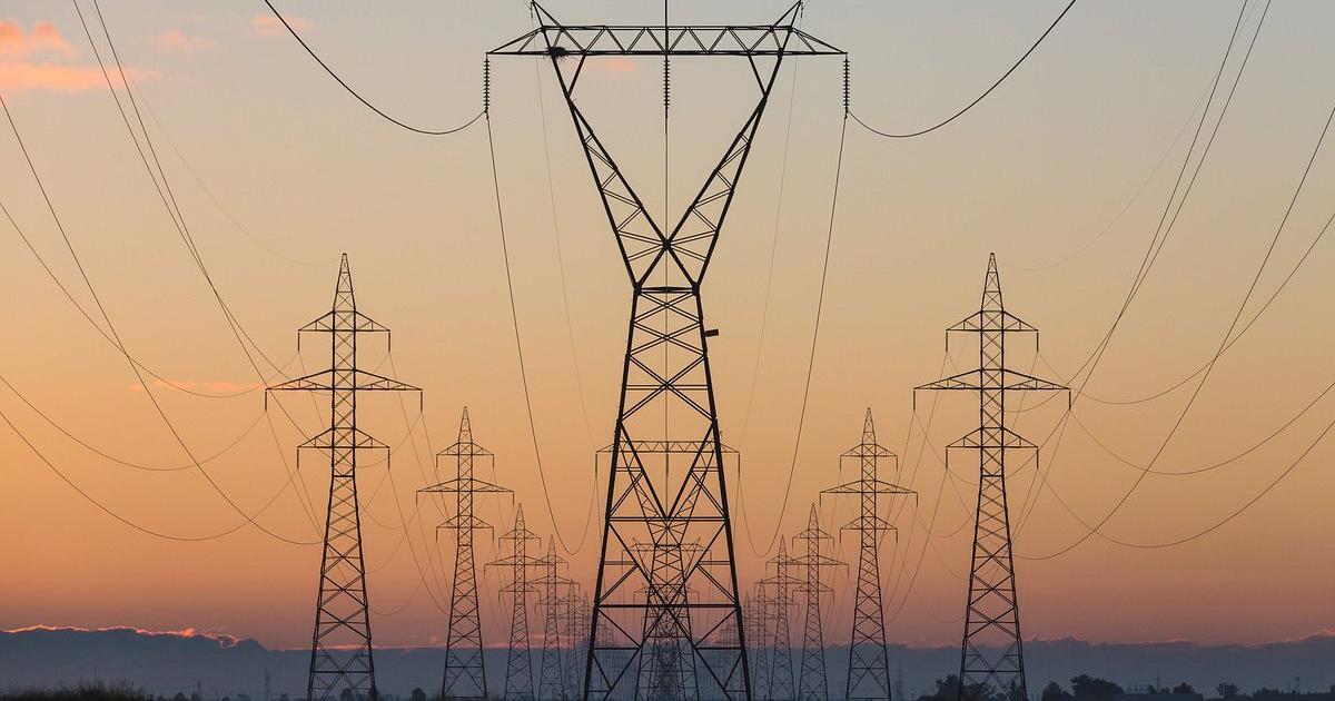 Texas lawmakers under fire for advancing transmission line plan using eminent domain | Texas