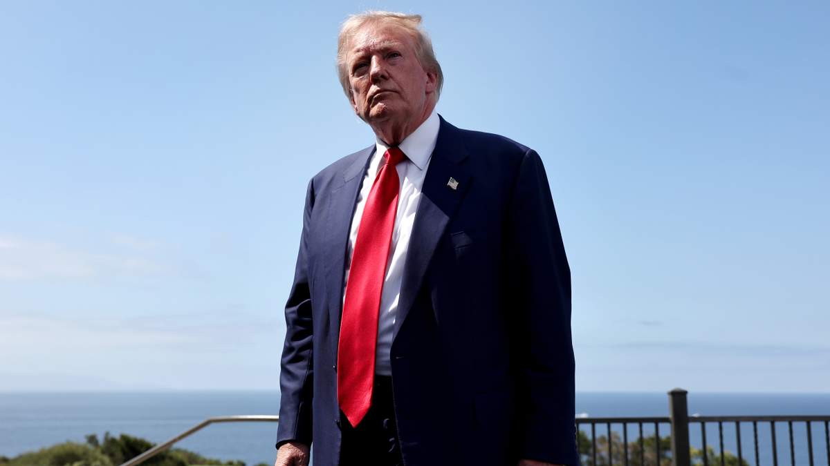 Armed Man Arrested At Trump's LA Golf Club Ahead Of The President's Visit | News Radio 1200 WOAI