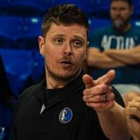 Lady Movin’ Mavs name John McPhail as head coach | Sports