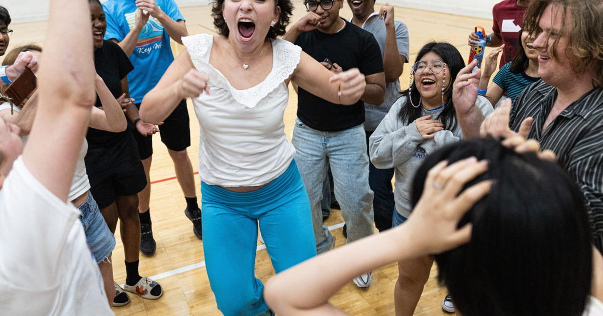 Photos: Mavericks move onto campus, celebrate start of semester | Multimedia