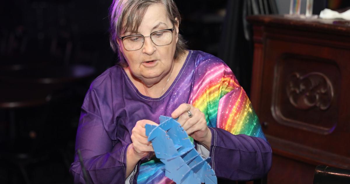 Community gathers for night of crafts at 1851 Club in Arlington | People And Interests