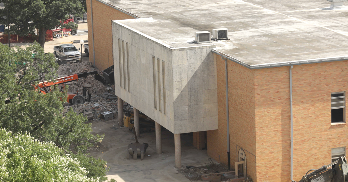 University Center facade built in 1960s is lost to construction | University Center