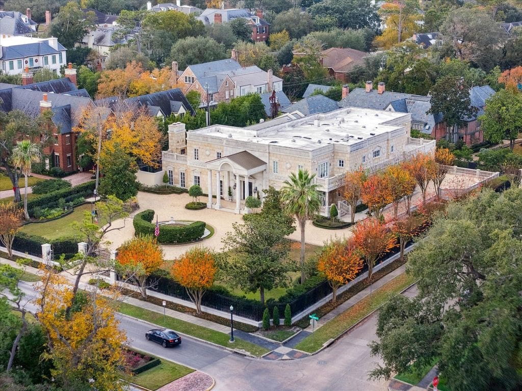 Inside a $15.5 Million River Oaks Boulevard Mansion With Its Own Indoor Swimming Pool, Beauty Salon and Crystal Chandeliers Galore