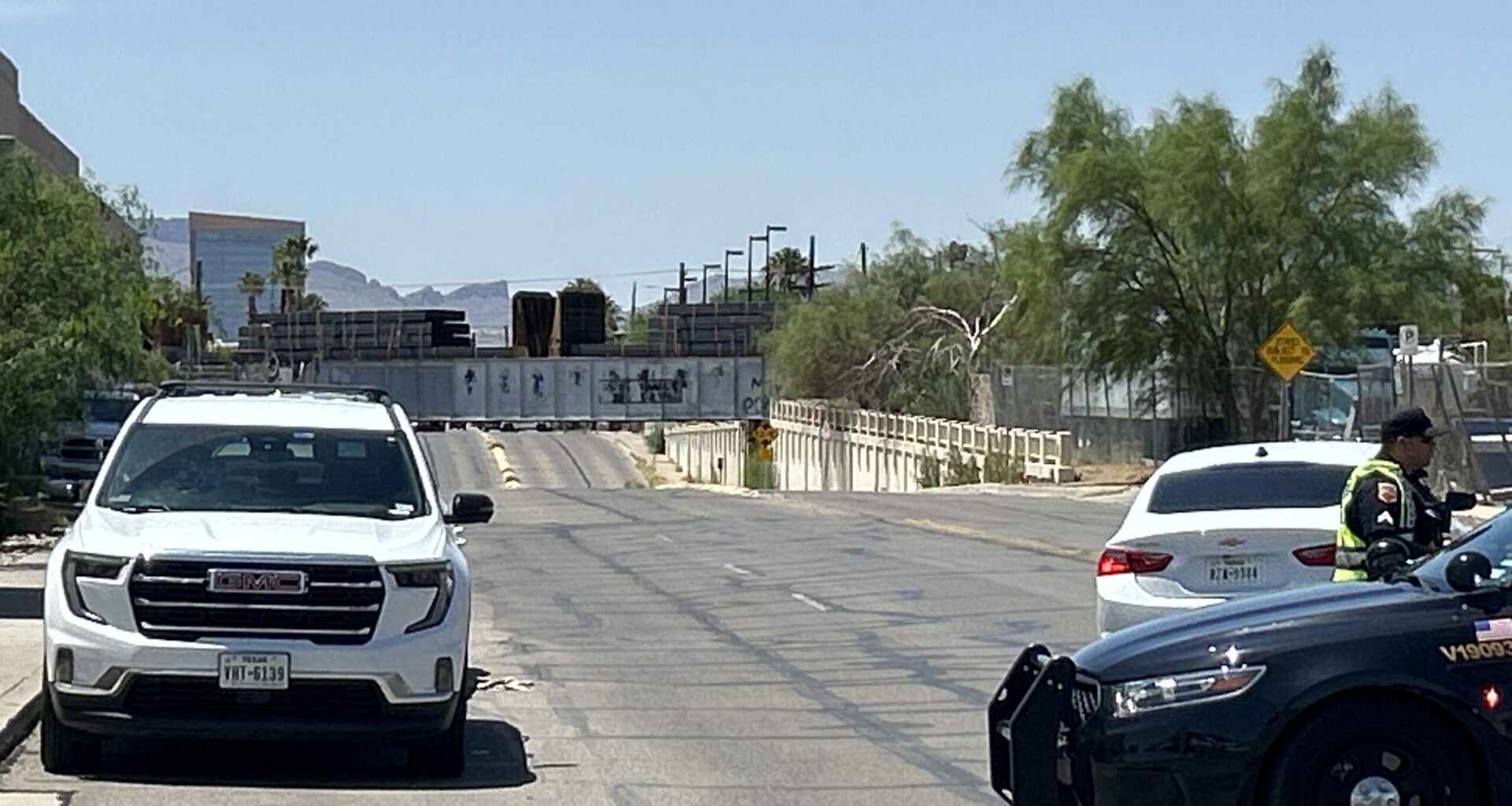 18 train cars derail in Central El Paso, cause road closures