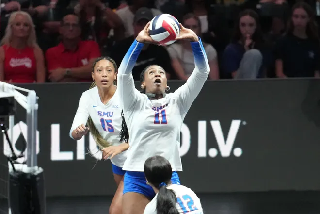 Aug 27, 2026; Arlington, TX, USA; SMU Mustangs setter Hannah Beauford (11) sets the ball during their volleyball match against the Nebraska Cornhuskers at AT & T Stadium. Mandatory Credit: Chris Jones-Imagn Images