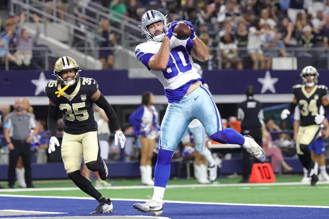 Aug 28, 2026; Arlington, Texas, USA; Dallas Cowboys tight end Mitch Van Vooren (80) makes a catch for a touchdown against the New Orleans Saints during the fourth quarter at AT & T Stadium. Mandatory Credit: Kevin Jairaj-Imagn Images