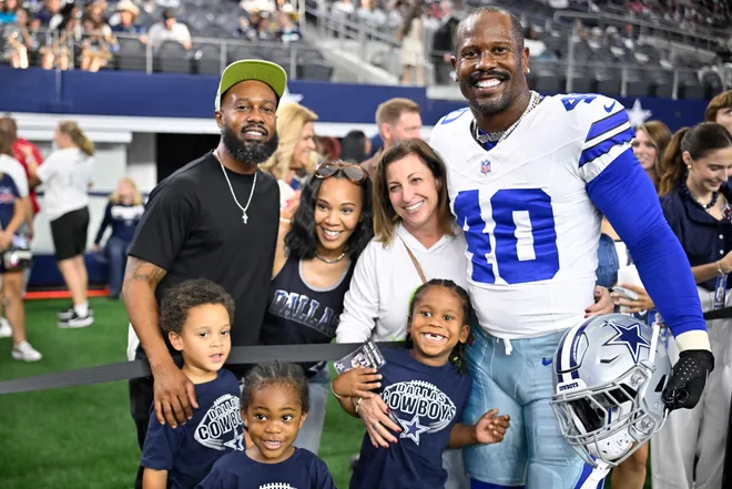 Aug 28, 2026; Arlington, Texas, USA; Dallas Cowboys linebacker Von Miller (40) poses with his family before the game against the New Orleans Saints at AT & T Stadium. Mandatory Credit: Jerome Miron-Imagn Images