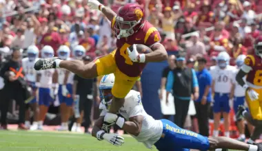 Younger brother of Texas WR puts together historic debut
