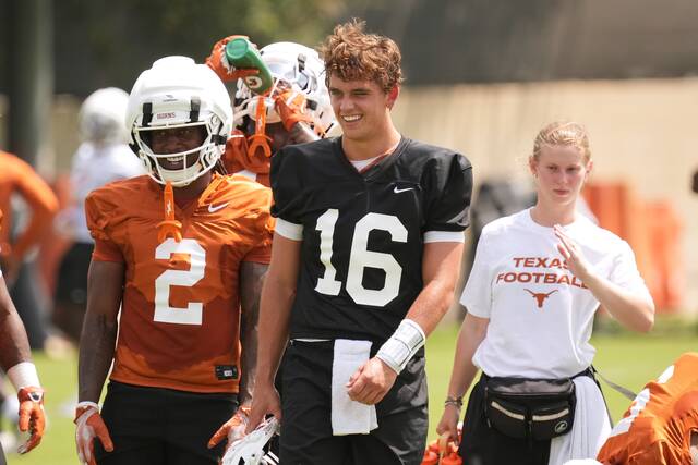 Texas QB Arch Manning hopes to live up to hype with revamped supporting cast