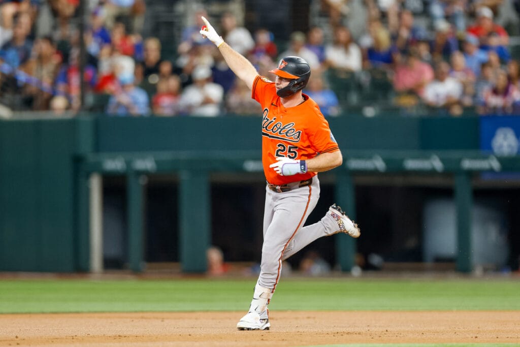Texas Rangers can't sweep Orioles but stay in playoff hunt