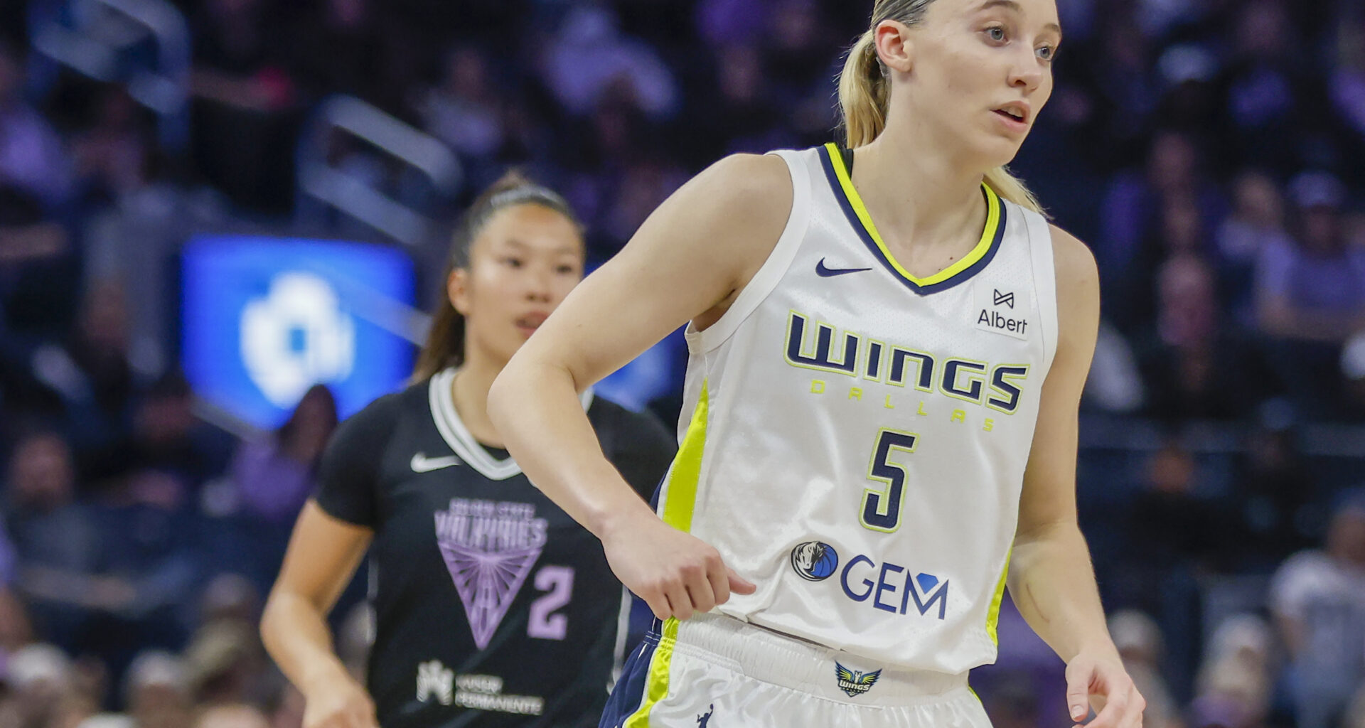Valkyries coach can’t say enough about Dallas star Paige Bueckers