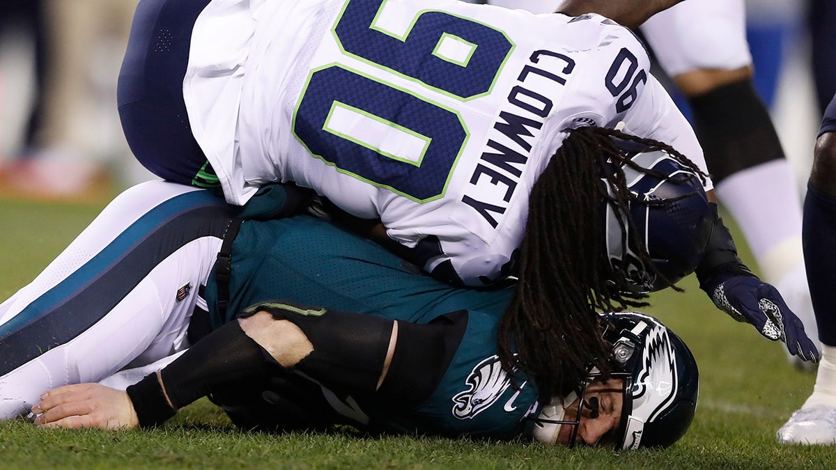 Carson Wentz,Jadeveon Clowney