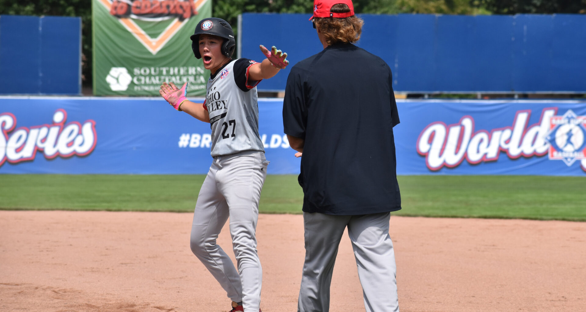 Wisconsin puts away Texas with big 5th inning -