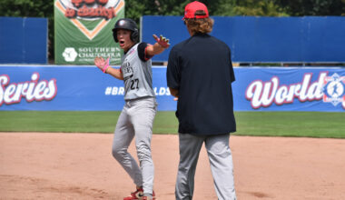 Wisconsin puts away Texas with big 5th inning -